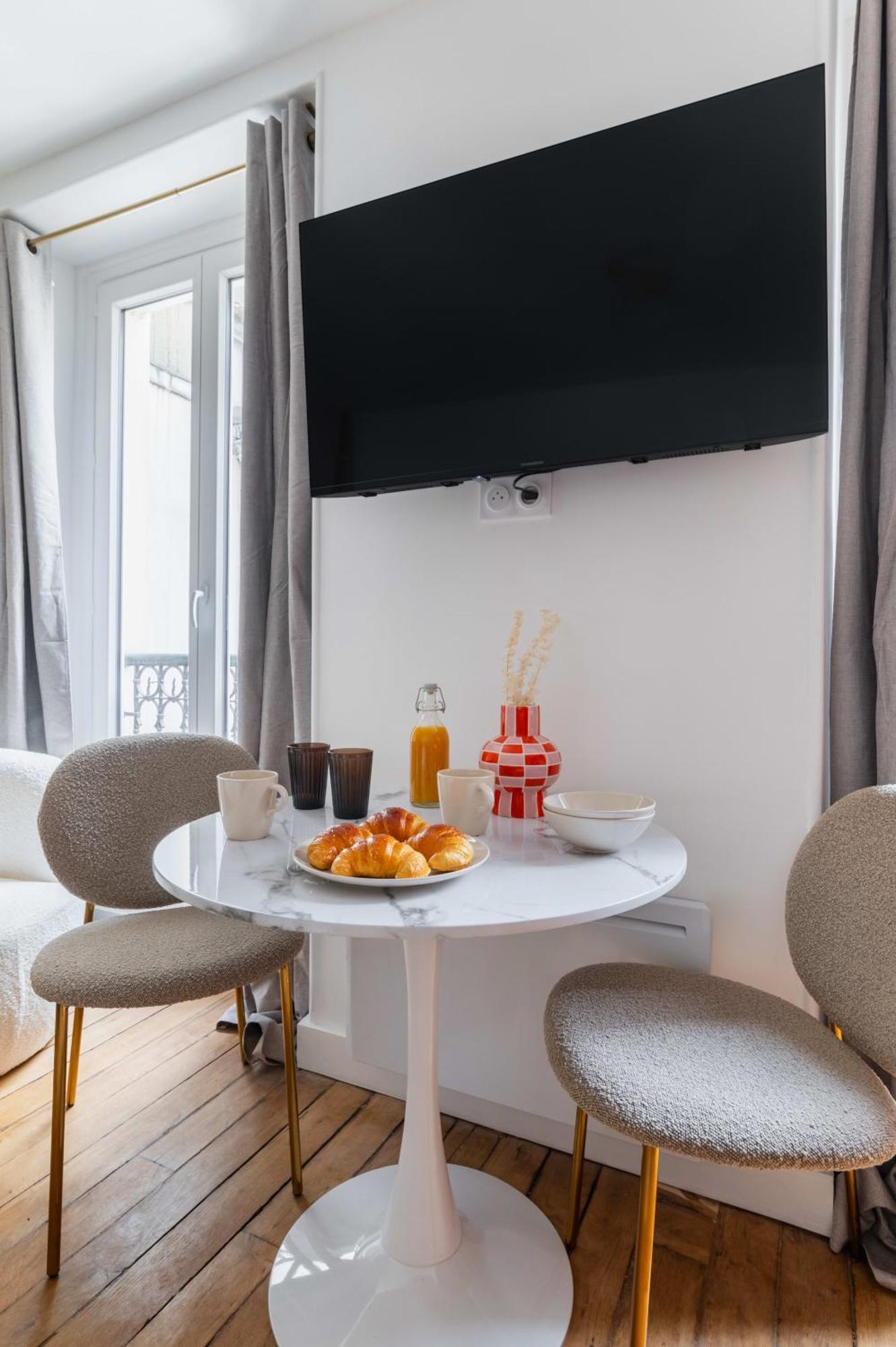 Grand Studio Refait A Neuf Paris 16 - 4P - Flat-Guest Экстерьер фото